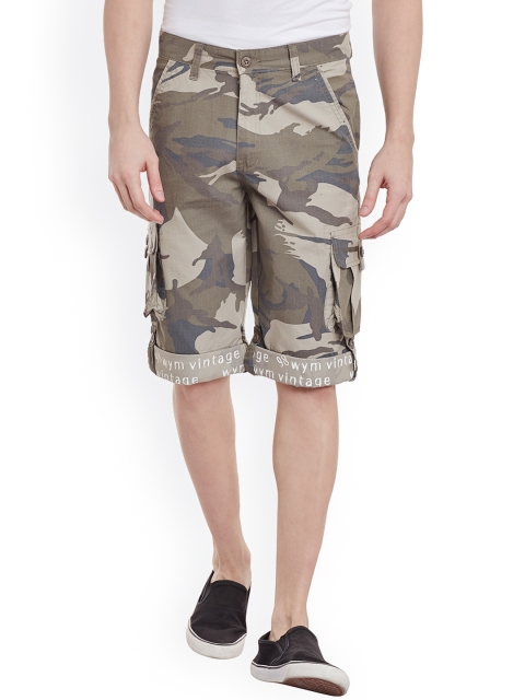 

Wear Your Mind Men Olive Green Camouflage Print Cargo Shorts