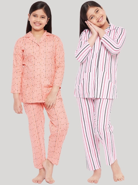 

KYDZI Girls Peach-Coloured & White Printed Night suit