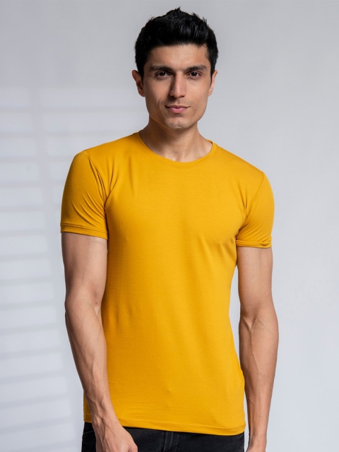

Tinted Men Mustard Yellow Striped Slim Fit T-shirt