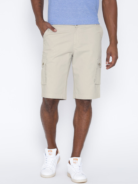 

Hubberholme Men Beige Solid Slim Fit Cargo Shorts