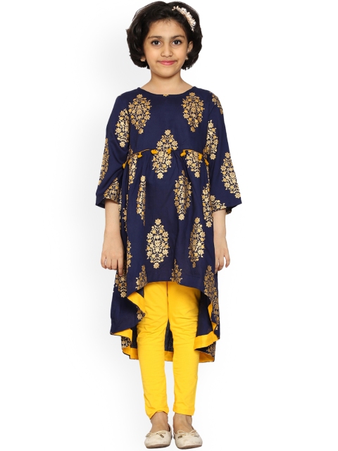 

KiddoPanti Girls Navy Blue Floral Printed Kurta with Dhoti Pants