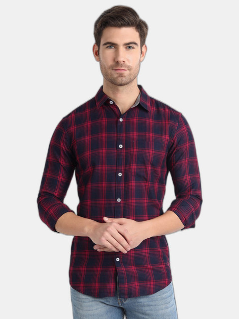 

SORATIA Men Magenta Slim Fit Checked Casual Shirt