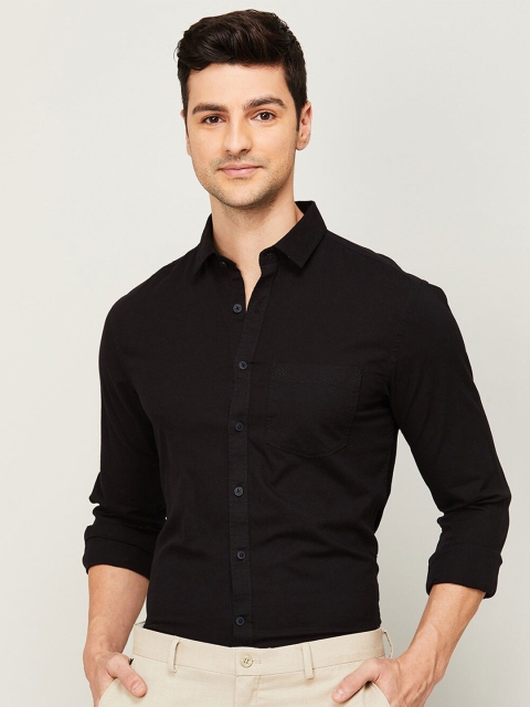 

CODE by Lifestyle Men Black Standard Casual Shirt