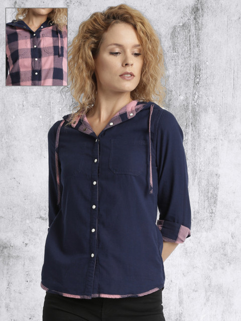 

Roadster Women Navy & Pink Reversible Checked Casual Shirt, Navy blue