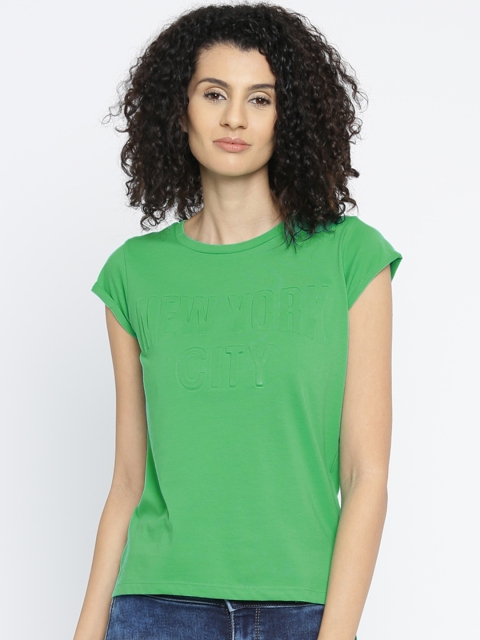 

Deal Jeans Women Green Solid Top