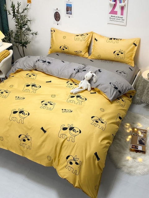 

JC Collection Yellow & Black Printed Double Queen Bedding Set