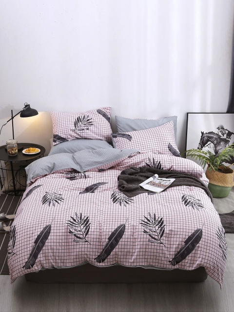 

JC Collection Pink & Grey Printed Double King Bedsheet with 2 Pillow Covers & 1 Quilt Cover