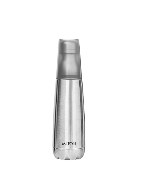 

Milton Silver-Toned Solid Thermosteel Plain Lid Water Bottle With Tumbler