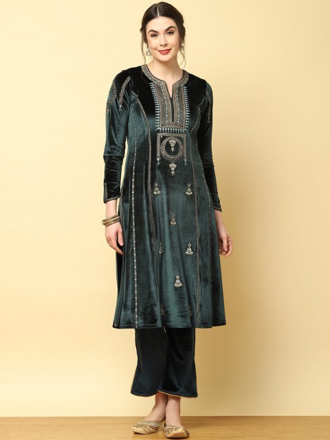 

Lakshita Women Blue Geometric Keyhole Neck Flared Sleeves Velvet Maternity Velvet Anarkali Kurta