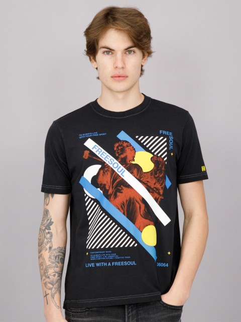 

FREESOUL Men Black Printed Cotton T-shirt