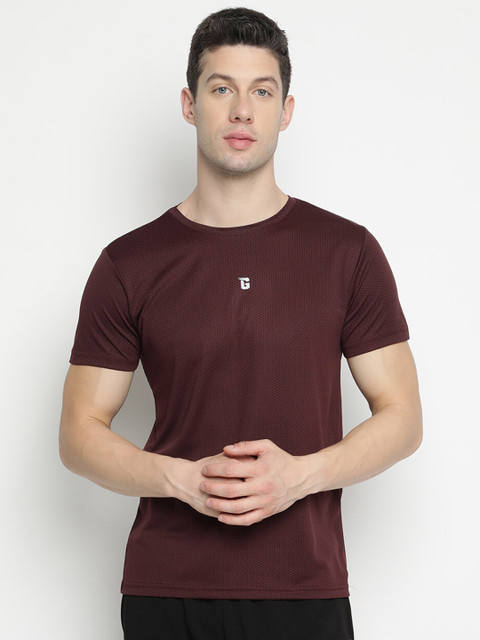 

V2 Value & Variety Men Maroon T-shirt
