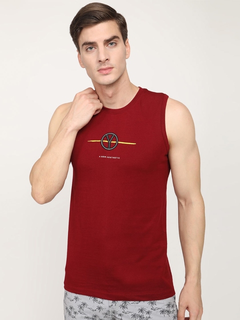 

V2 Value & Variety Men Maroon T-shirt