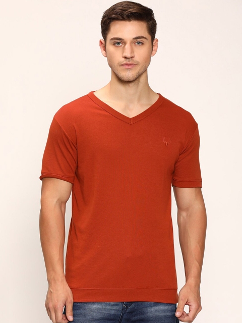 

V2 Value & Variety Men Brown High Neck T-shirt