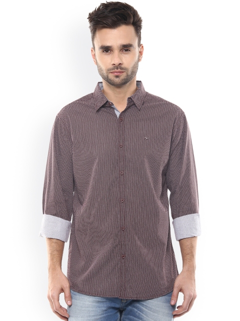 

SPYKAR Men Brown Slim Fit Checked Casual Shirt