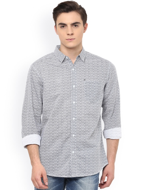 

SPYKAR Men White & Black Slim Fit Printed Casual Shirt