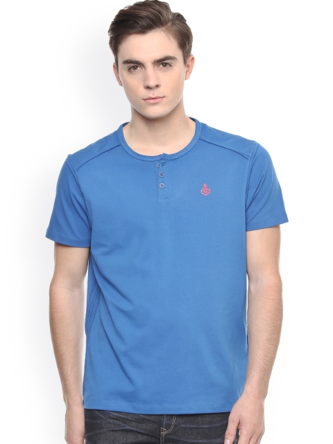

SPYKAR Men Blue Solid Henley Neck T-Shirt