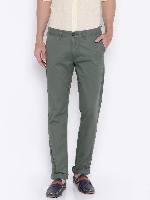 

U.S. Polo Assn. Men Olive Green Solid Austin Trim Fit Chino Trousers