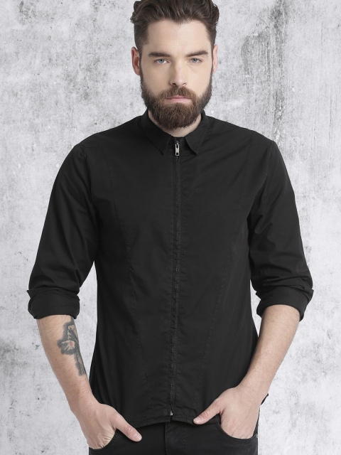 

Roadster Men Black Regular Fit Solid Casual Shirt