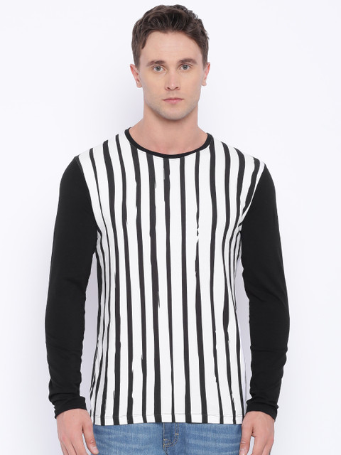 

Voi Jeans Men Black & White Striped V-Neck T-shirt