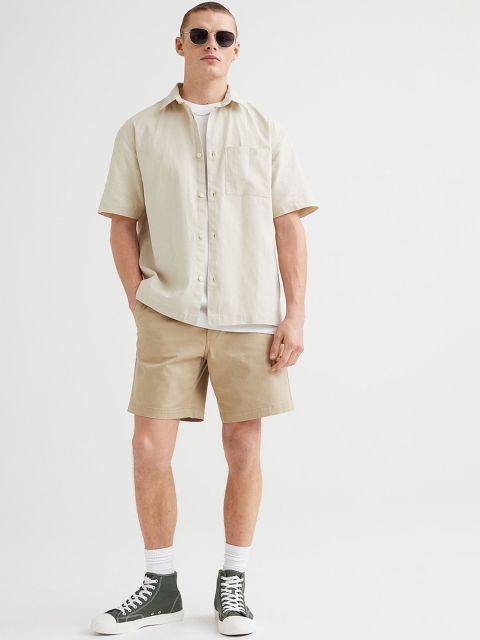 

H&M Women Beige Solid Regular Fit Cotton Chino Shorts