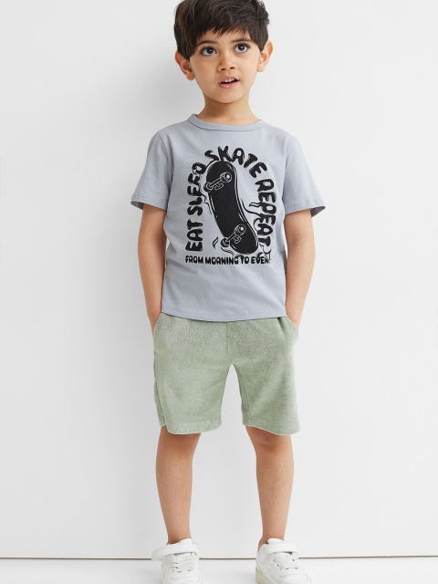 

H&M Boys Grey & Black Cotton Round Neck Printed T-shirt