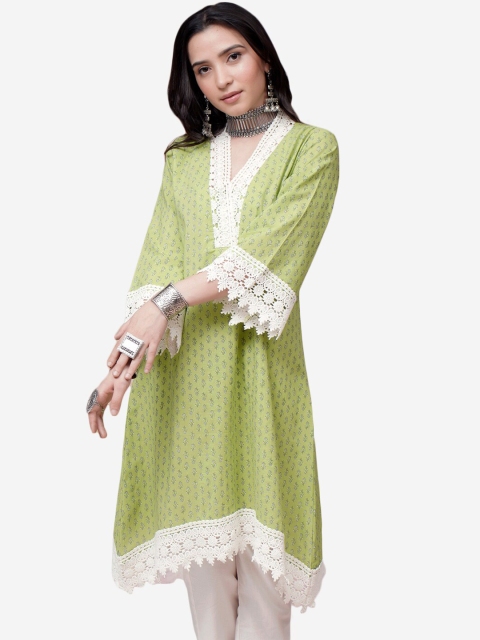 

Alaya By Stage3 Women Green Ethnic Motifs Flared Sleeves Thread Work Kurta