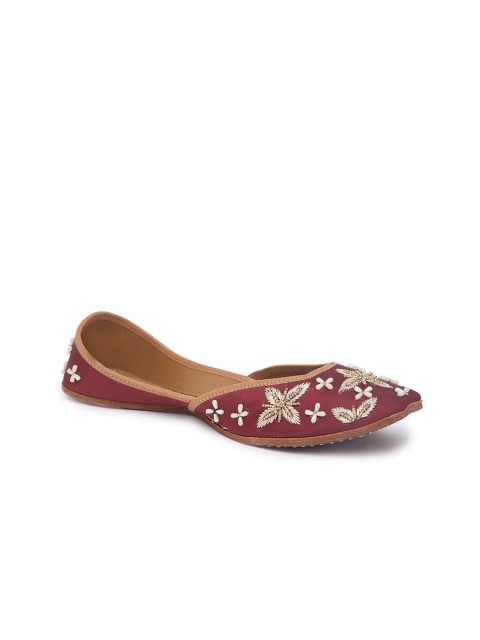 

Holii Women Maroon Ethnic Mojaris Flats