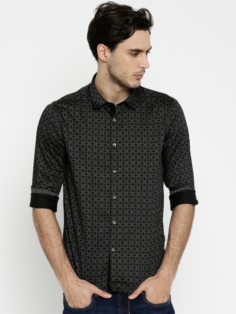 

Flying Machine Men Black & Grey Printed Casual Shirt