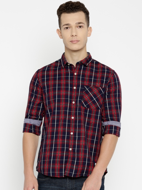 

Flying Machine Men Navy & Red Checked Casual Shirt, Navy blue