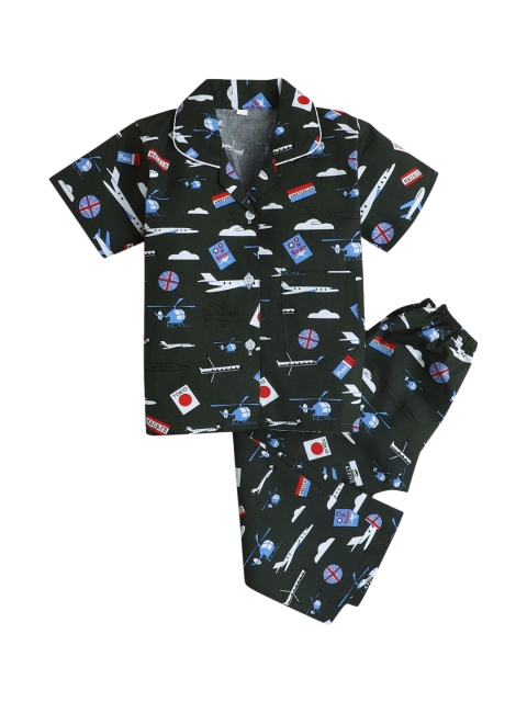 

Hopscotch Boys Green & White Printed Pure Cotton Night suit