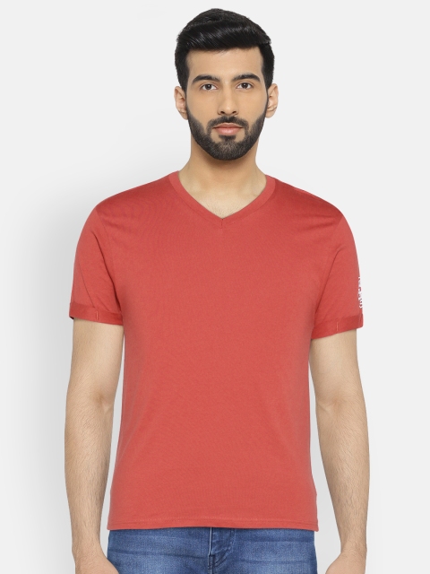 

Flying Machine Men Rust Red Solid V-Neck Pure Cotton T-shirt