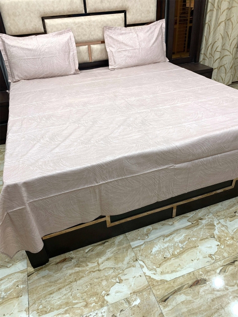 

Pure Decor Peach-Coloured 300 TC Queen Cotton Bedsheet with 2 Pillow Covers