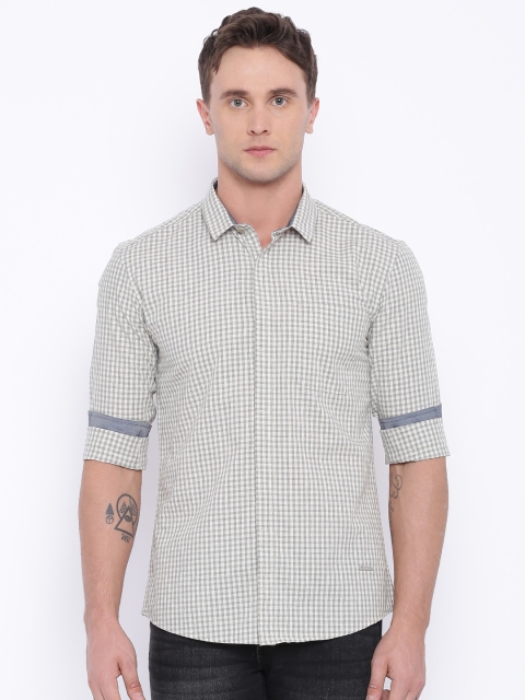 

Voi Jeans Men Grey & Off-White Slim Fit Checked Casual Shirt