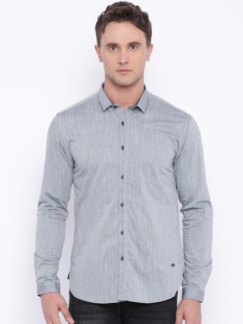 

Voi Jeans Men Grey Slim Fit Casual Shirt