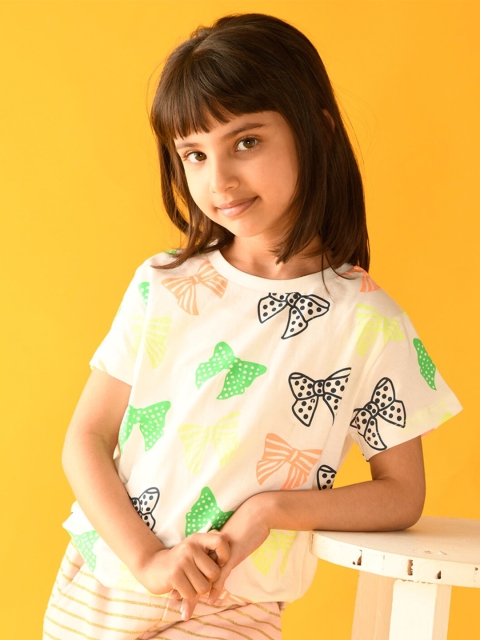 

Anthrilo Girls White & Pink Printed T-shirt with Shorts