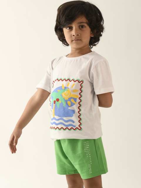 

Anthrilo Boys White Printed T-shirt with Shorts