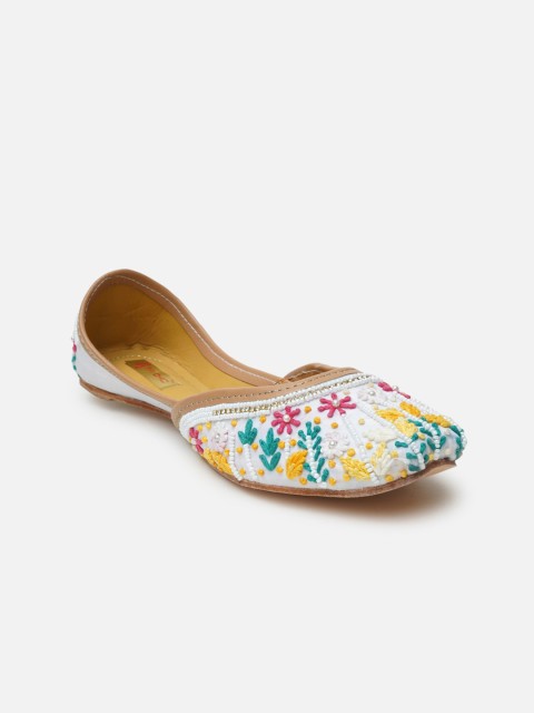 

Ta Chic Women White Embellished Leather Ethnic Flats