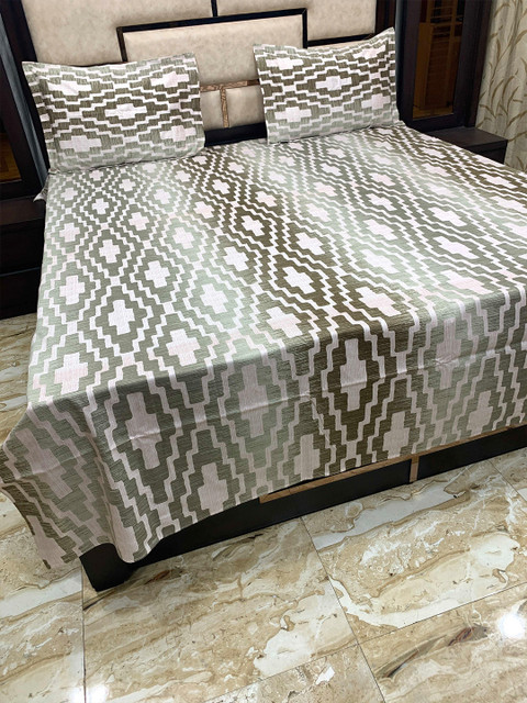 

Pure Decor Green & White 300 TC Queen Bedsheet with 2 Pillow Covers