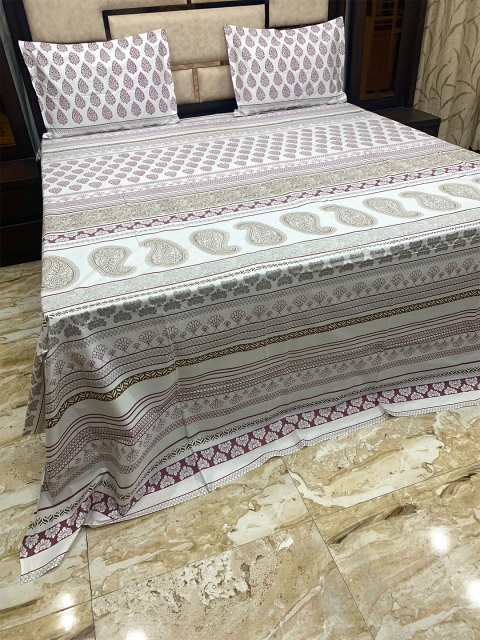 

Pure Decor White & Burgundy 400 TC King Bedsheet with 2 Pillow Covers