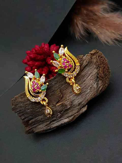 

GRIIHAM Gold-Toned Contemporary Studs Earrings