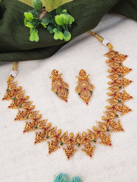

GRIIHAM Women Gold-Plated Red & Green Stone Studded Jewellery Set