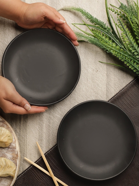 

The Decor Mart Black & 2 Pieces Ceramic Glossy Plates