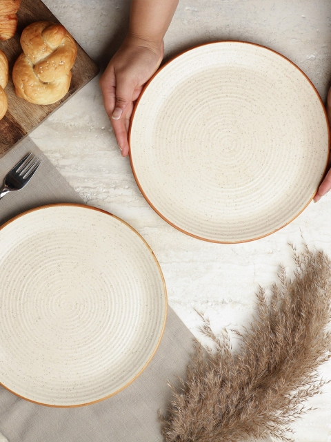 

The Decor Mart Off White & 2 Pieces Ceramic Glossy Plates