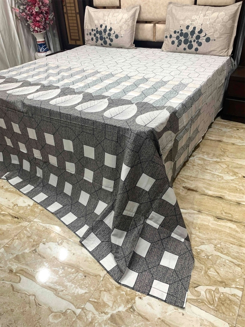 

Pure Decor Green & White Geometric 400 TC King Bedsheet with 2 Pillow Covers