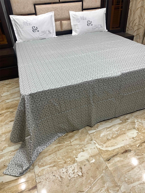 

Pure Decor Grey & White Printed 400 TC 1King Bedsheet with 2 Pillow Covers