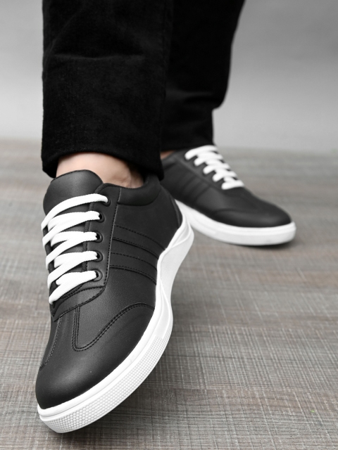 

Mast & Harbour Men Black & White Light weight Casual Sneakers