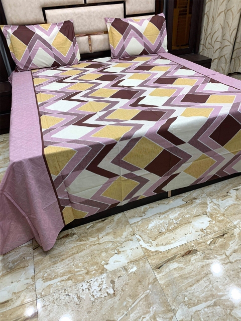 

Pure Decor Pink & White Geometric 400 TC King Bedsheet with 2 Pillow Covers