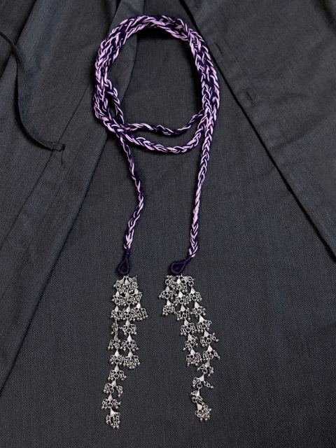 

creyons by mansi Purple & Silver-Toned Embellished Stole Handcrafted Necklace
