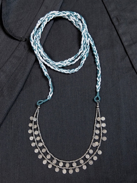 

creyons by mansi White & Silver-Toned Embellished Stole Handcrafted Necklace