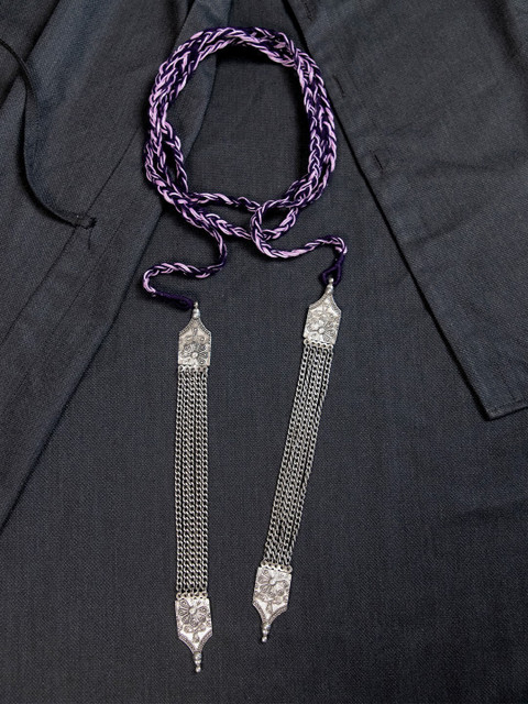 

creyons by mansi Purple & Silver-Toned Embellished Stole Handcrafted Necklace